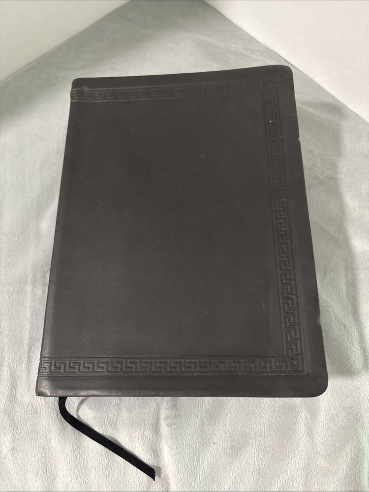 Jeremiah Study Bible, NKJV: Genuine Black Leather : What It Says. What It Means.