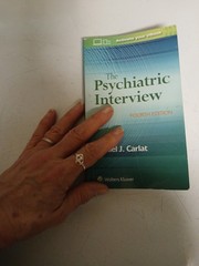 The Psychiatric Interview – Paperback, by Carlat Daniel – Good