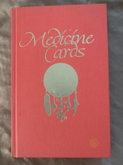 Medicine Cards: The Discovery of Power Through the Ways of Ani…