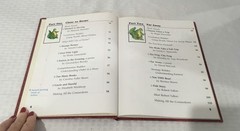 MCGRAW HILL READING STUDENT TEXTBOOK / JUST THE THING / 1ST GRADE LEVEL / NEW