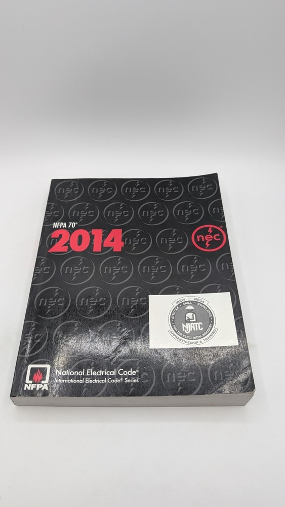 NFPA 70, National Electrical Code : 2014 Edition Paperback