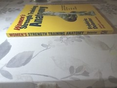 Anatomy Ser.: Women’s Strength Training Anatomy by Frédéric Delavier (2002,…