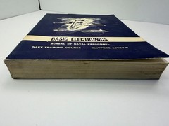 1968 Navy Training Course BASIC ELECTRONICS, Bureau of Naval Personnel Book
