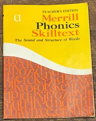 Teacher’s edition Merrill phonics skilltext : the sound and structure of words